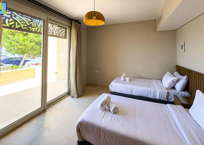 Apartment The Striking 2bdr Mangroovy Free Pool &