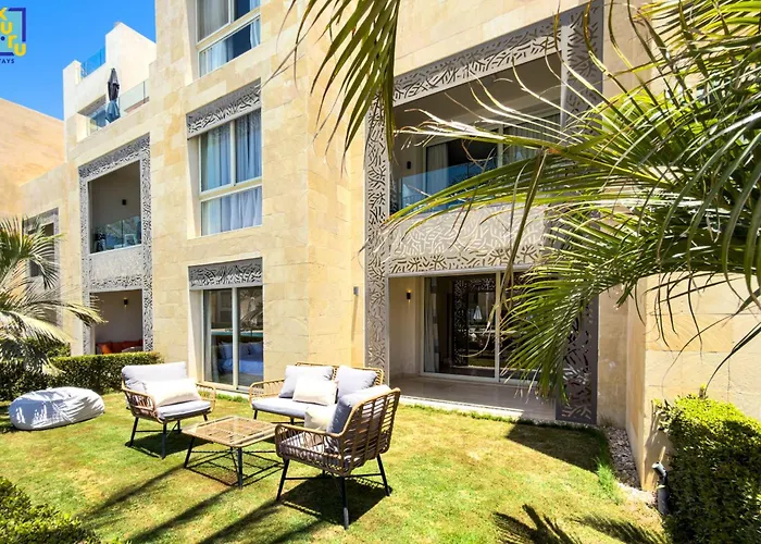 The Striking 2bdr Mangroovy Free Pool & Apartment
