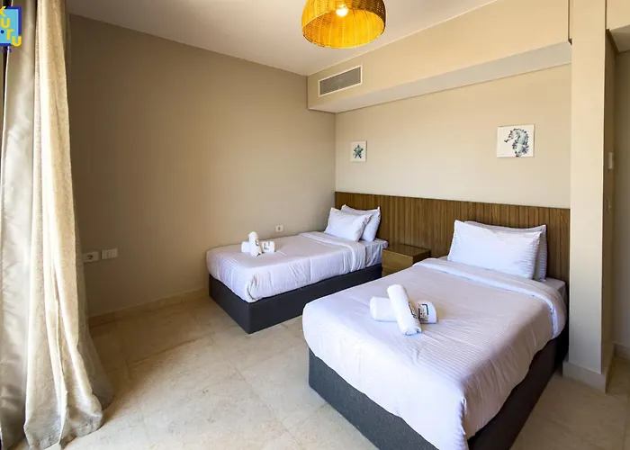 Apartment The Striking 2bdr Mangroovy Free Pool &