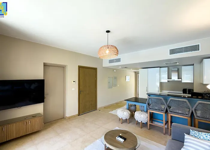 Apartment The Striking 2bdr Mangroovy Free Pool &