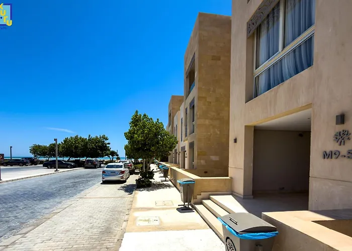 Apartment The Striking 2bdr Mangroovy Free Pool & *